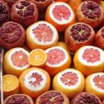 Les oranges et grenades d'un kiosque à jus