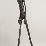 Alberto Giacometti, Homme qui marche, 1960. Bronze, 180,5 x 27 x 97 cm. Succession Alberto Giacometti/ SODRAC pour le Canada (2018)